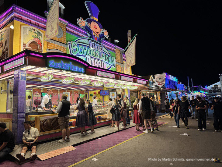 Berti's Schokoladenfabrik: süßeste Verlockungen auf dem Oktoberfest 2023 in der Strasse 3 (©Foto:Martin Schmitz)